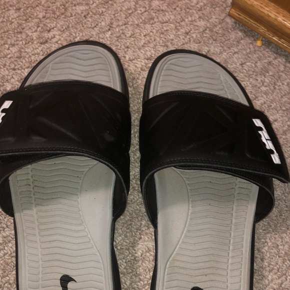 nike air lebron slide 2